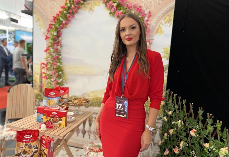Amira Ćeman, marketing menadžer u kompaniji AS - Kompanija AS iz Jelaha predstavila spoj suvremenosti i tradicije na sajmu u Tešnju